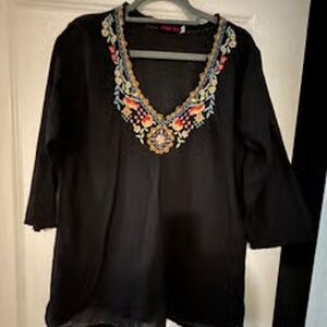 JOHNNY WAS lightweight cotton Embroidered top M